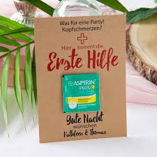 Kater Kit Karte Fur Die Hochzeit In 2020 Hangover Kit Bridal Shower Favors Wedding Beauty Timeline