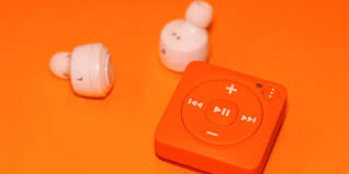 The beats do have a volume control as part of the ear buds but when turned up all the way i can barely hear the music. How To Increase Earphone Sound Volume On Android Cashify Blog