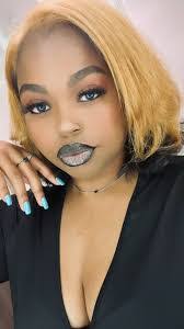 Shauna Johnson's Instagram, Twitter & Facebook