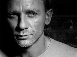 At just 15 minutes in duration, your experience is prompt, professional and respectful of your busy schedule. Hd Wallpaper Daniel Craig Male Celebrities Portrait Headshot One Person Wallpaper Flare