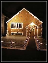 Now This Is A Gingerbread House Christmas Lights Outside Outdoor Christmas Lights Christmas House Lights