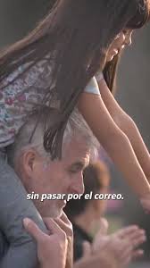 Sara Hebe es una rapera, compositora y cantante argentina que se  desenvuelve en distintos géneros como el Hip Hop, la cumbia y el rock  alternativo. Lanzó su primer disco en el 2009