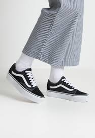 Adding a premium edge to the og, vans takes it one step further with the old skool leather. Vans Ua Old Skool Platform Sneaker Low Black White Schwarz Zalando De