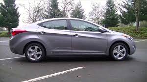 The 2012 hyundai elantra features a stylish interior design, which although looks appealing to the eyes, does not have the material or build quality to match it. 2012 Hyundai Elantra Review Youtube