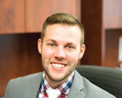 Escape from the summer heat in this amazing home in Friendswood that is  complete with a pool and spa! More information ⬇️ ⬇️ ⬇️ • • • • Contact me  today to