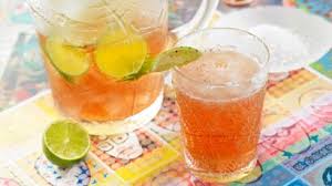 Utiliser une pâte de bicarbonate de soude. 10 Solutions Naturelles Pour Soulager Une Gueule De Bois Femme Actuelle Le Mag