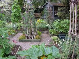 Jasmine Cottage Somerset The Integration Of Vegetables In This Cottage Garden Is Truly Lovely Urban Garden Garden Layout Small Vegetable Gardens