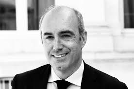 C'est avec une profonde tristesse que j'ai appris la disparition d'Olivier  Marleix. Je l'appréciais sincèrement. Nous avions toujours travaillé  ensemble avec respect et exigence, encore récemment sur les bancs de  l'Assemblée nationale.