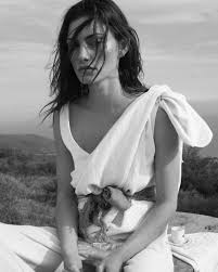 Phoebe jane elizabeth tonkin (born 12 july 1989) is an australian actress and model. Phoebe Tonkin X Alexandra Nataf For Unconditional Magazine Spring Summer 2015 Fashion Editorials Minimal Visual