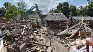 El epicentro del terremoto fue seis kilómetros al noreste de la ciudad de majene y se originó a 10 kilómetros de profundidad, precisó la agencia nacional de. Dos Nuevos Terremotos Sacuden La Isla Indonesia De Lombok