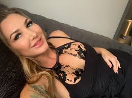 Crissy Lee Bates - Fleshbot
