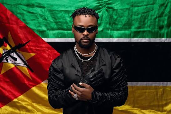 Capa do single AURA - Laylizzy