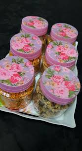 Resepi biskut untuk rujukan anda yang ingin membuat kuih raya sendiri. Balang Kuih Plastik Shiema Balang Kuih Decoupage Facebook