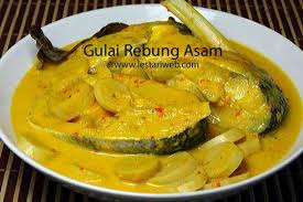 Ikan kembung banyak dijadikan sebagai ikan laut konsumsi oleh banyak orang, karena harga ikan kembung juga tergolong murah daripada ikan laut. Resepi Gulai Rebung Asam Ikan Laut Resepi Merory Sedap Betul