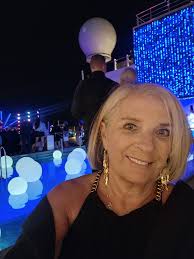 Introduction and photo sharing