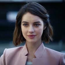 Once Upon A Time Season 7 How Adelaide Kane Will Reign Undercut Hairstyles Women Undercut Hairstyles Short Hair Styles