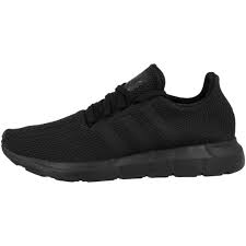 Adidas schuhe für damen und herren nur originelle adidas schuhkollektionen 30 tage rückgaberecht von 80 euro liefern wir kostenlos online.den adidas schuhen kommt niemand seit jahren gleich. Adidas Swift Run Herren Sneaker Schwarz Kaufland De