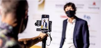 Reiner fuellmich, attorney at law admitted to the bar in germany and in california for 26 years. Journalismus Zwischen Verharmlosung Und Alarmismus