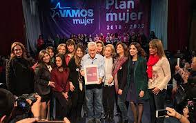 Cinco veces a la semana no lo he visto en otras comisiones», cerró. Vamos Mujer Entrega De Plan Mujer 2018 2022 A Sebastian Pinera Evopoli