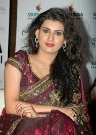 Beauty Galore HD : Archana Veda Hot In Burgundy Saree