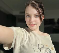 Hi I'm divorced 💔 and looking for new friends, I don't care where you come  from Give me a little hello, Salve is free. but a little hello It means a  lot