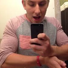 James wesley ennis (@meanybeany_)