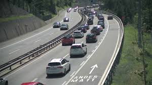 Echte #twitterer lieben stundenlange staus. Schnee Und Stau Am Gotthard Lage Beruhigt Sich Zentralplus