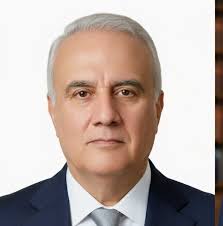 Does anybody recognize other personalities in the picture with Barrister  Asaduddin Owaisi?