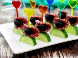 простые и вкусные закуски на праздничный стол с фото Kanape Podborka Receptov S Foto I Video Eda Dlya Vecherinki Pitanie Recepty Mini Zakuski