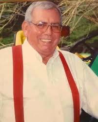 Leslie Couch's Instagram, Twitter & Facebook