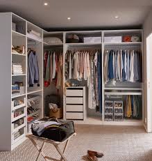 Une Piece Complete Consacree Au Dressing C Est Le Reve A Defaut Si Vous Avez Une Gran Amenagement Placard Chambre Amenagement Dressing Dressing Castorama