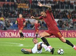 Watch your favorite football teams and their most exciting matches on your device, as long as you are. Roma Crotone 1 0 Un Rigore Dubbio Mantiene In Alto I Giallorossi Corriere It