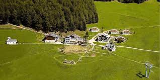 But the electroshock weapon allegedly did not affect him. Taser Speedhiking Berglauf