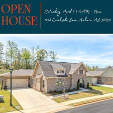 Meet Elijah Tuggle! Elijah was born and raised in Florida. He and his wife  moved to Auburn 12 years ago for his education. Auburn is now home and they  love it! Elijah