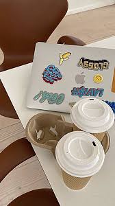 Find minimalist aesthetic wallpapers hd for desktop computer. Wallpaper Sharpen Di 2021 Kartu Ulang Tahun Buatan Tangan Estetika Coklat Desain Signage