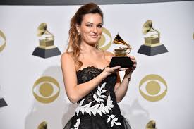 Congratulations To Grammy Winner Nicolabenedetti Who Wore High Jewelry Piagetgoldenoasis Blazing Lights Earrings As She Re Light Earrings High Jewelry Grammy