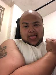 Introduction and photo sharing in a literary appreciation group