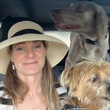 Long-distance dating: POSITIVE perks and lessons learned As I say in this  video, I have quite a bit of experience in dating far from my home. I was  amazed how much after