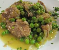 L'agnello con i piselli è un piatto che non può proprio mancare sulle tavole napoletane, durante il periodo di pasqua. L Agnello Al Forno Con I Piselli E Una Ricetta Squisita E Leggera Per Gli Amanti Della Carne Di Agnello Un Buon Piatto Da Pre Ricette Agnello Ricette Contorni