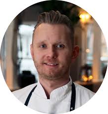 VILD MAD : Poached egg with ramson, spinach, and ham