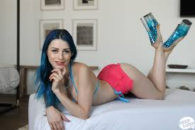 Mc Hornys - Deep Lush Thumbnail Series - Jewelz Blu