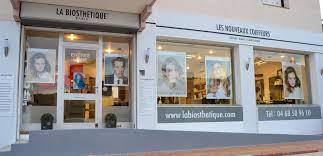 Salon de coiffure et institut de beauté se mêlent dans une ambiance chaleureuse et intimiste. Les Nouveaux Coiffeurs Coiffeur Perpignan