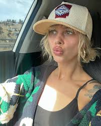 a few of my many moods 💁‍♀️ Which one are you?!