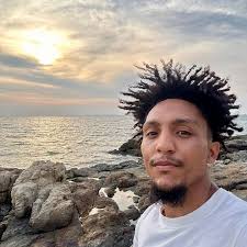 Devin Sxntino (@stackmytwocents)