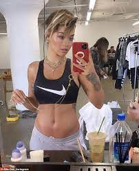 Rita ora reportedly lost over 220,000 instagram followers as a result of her illegal birthday bash in november 2020. Rita Ora Dazzles As She Shows Off Her Gym Honed Abs In Stunning Pre Covid Fashion Shoot Snap Aktuelle Boulevard Nachrichten Und Fotogalerien Zu Stars Sternchen