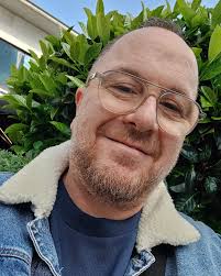 Xavier Valero Paris (@petirrojo40) • Instagram photos and videos