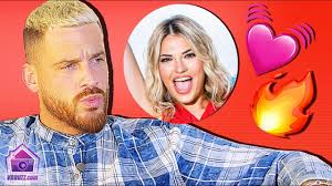 Le public le connaît comme le raphaël enchaîne les aventures à l'écran, on retient barbara ou coralie parmi ses conquêtes. Raphael Les Anges 11 Sa Femme Ideale Sa Cherie Tiffany Youtube