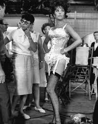 Edith Head And Natalie Wood On The Set Of The Great Race 1965 Natalie Wood The Great Race Celebrities In Stockings