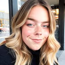 Tricia Gillis's Instagram, Twitter & Facebook