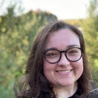 Laura Wenzel's Instagram, Twitter & Facebook